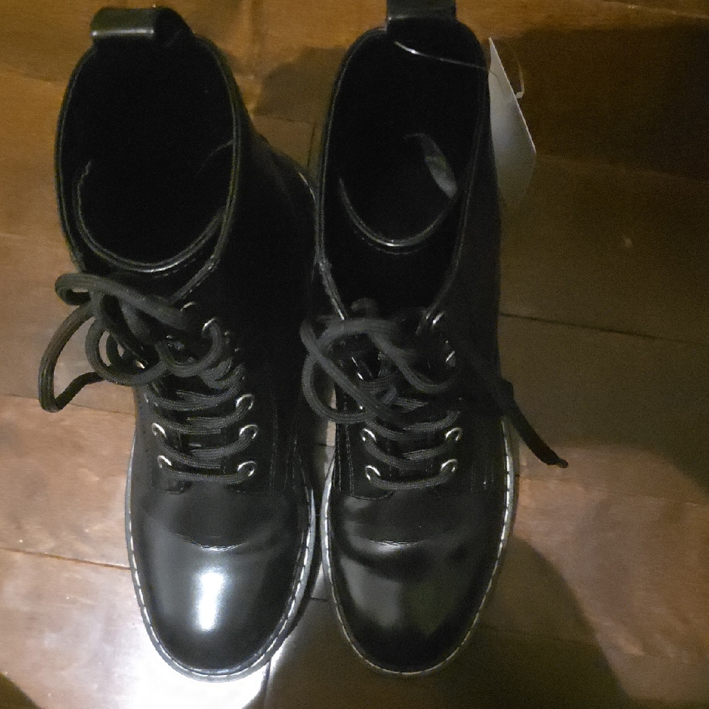 Boots - Picture 2 of 3